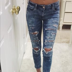 American Eagle light ripped jeans